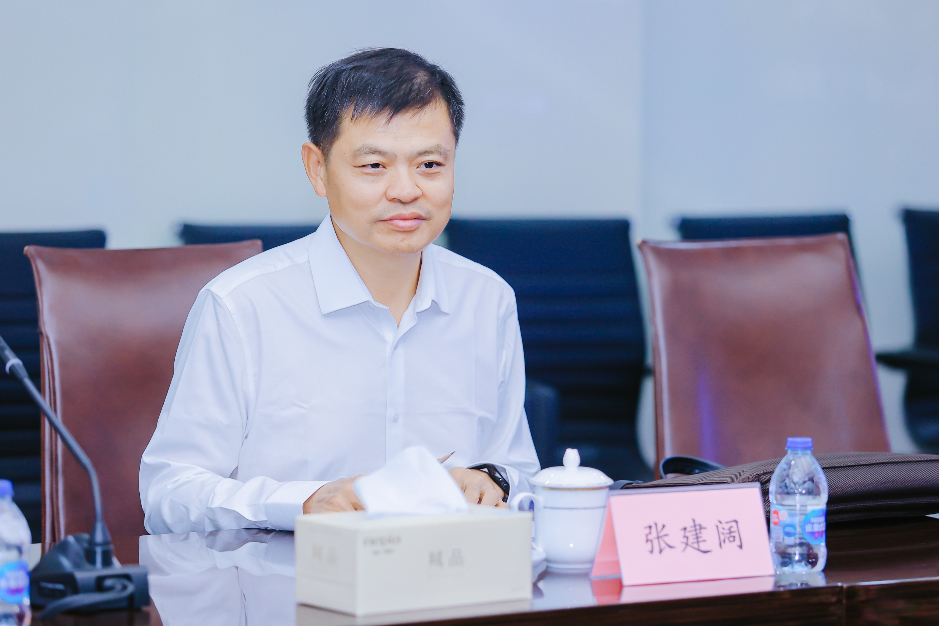 中國石化領導劉會友、張建闊一行蒞臨神開參觀考察(圖5) 中國石化領導劉會友、張建闊一行蒞臨神開參觀考察(圖5)