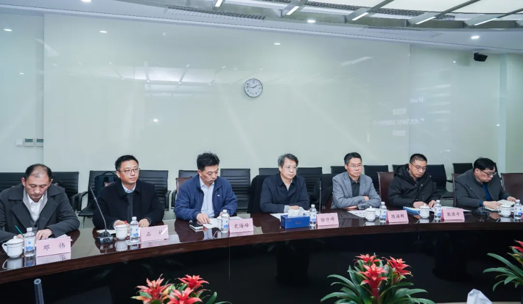 常州大學徐守坤書記、陳海群校長一行蒞臨神開參觀考察(圖5) 常州大學徐守坤書記、陳海群校長一行蒞臨神開參觀考察(圖5)